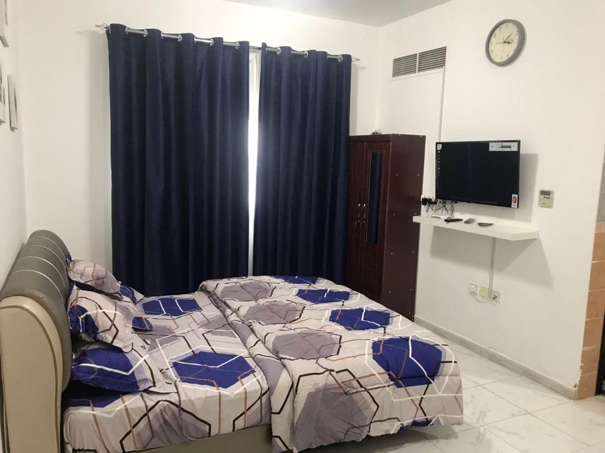 Apartment In Ajman,Furnished Studio Екстериор снимка