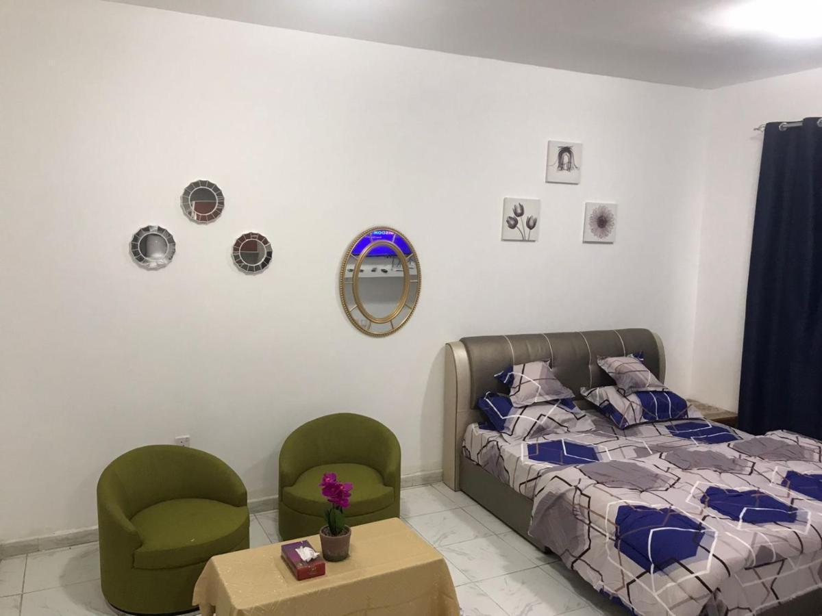 Apartment In Ajman,Furnished Studio Екстериор снимка